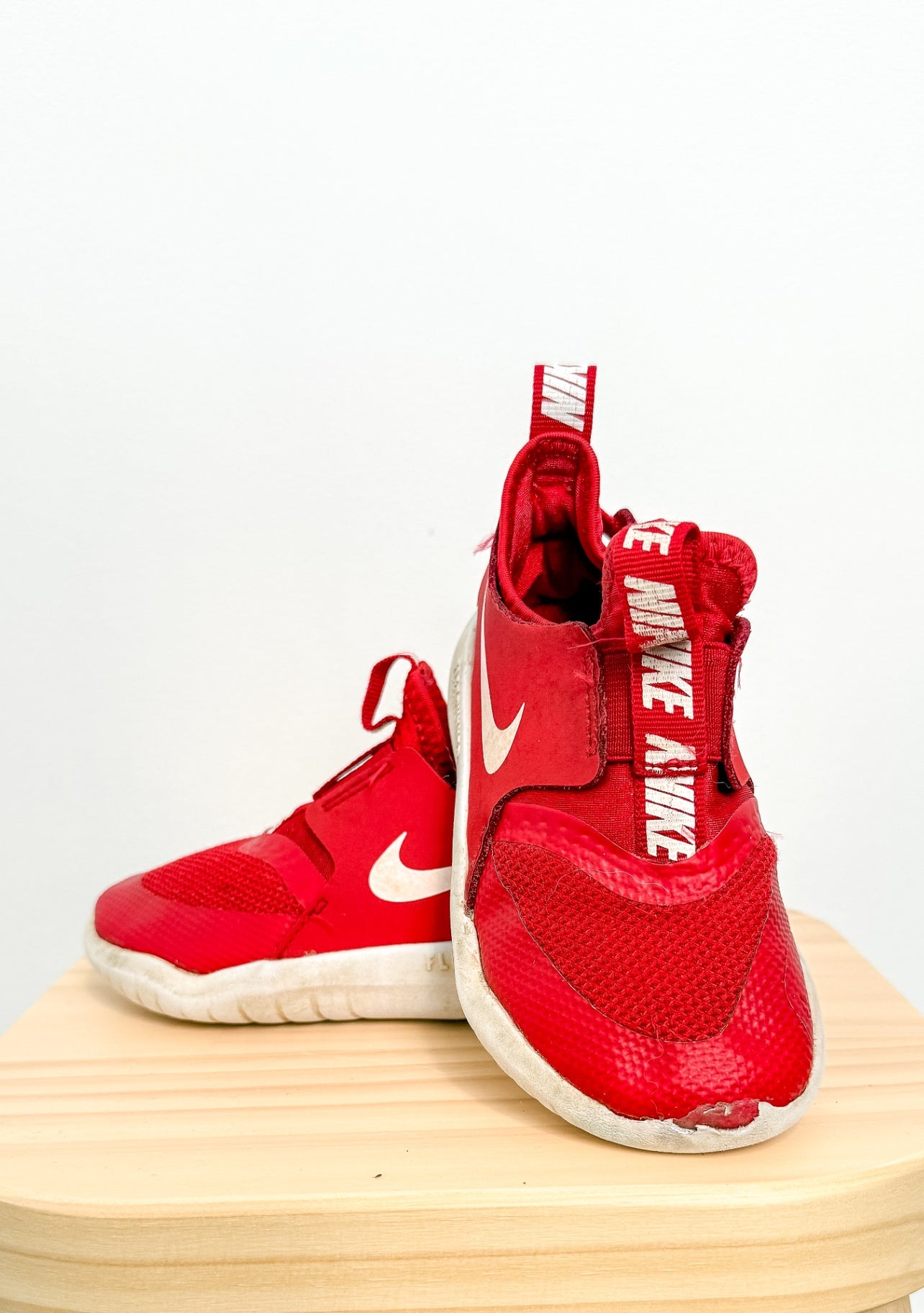 Nike 9C Red Star Runner 4TD Shoes