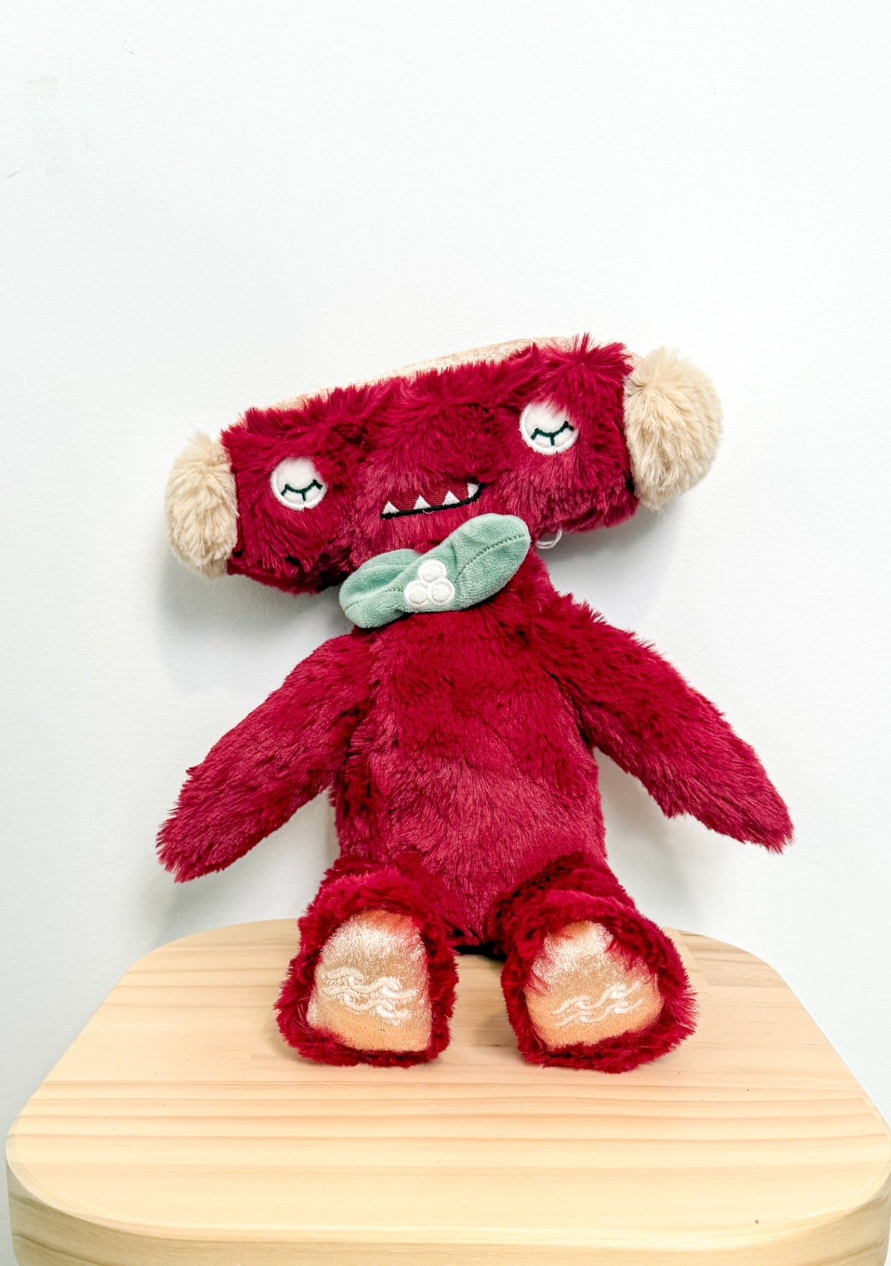 Cranberry Slumberkins Holiday Plush Hammerhead Shark Exclusive 12" Kin