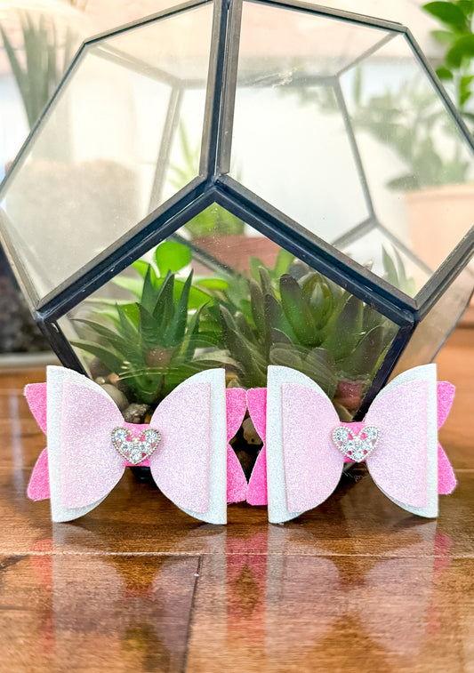 ElleBelle's Bowtique Pink and White Bow Set