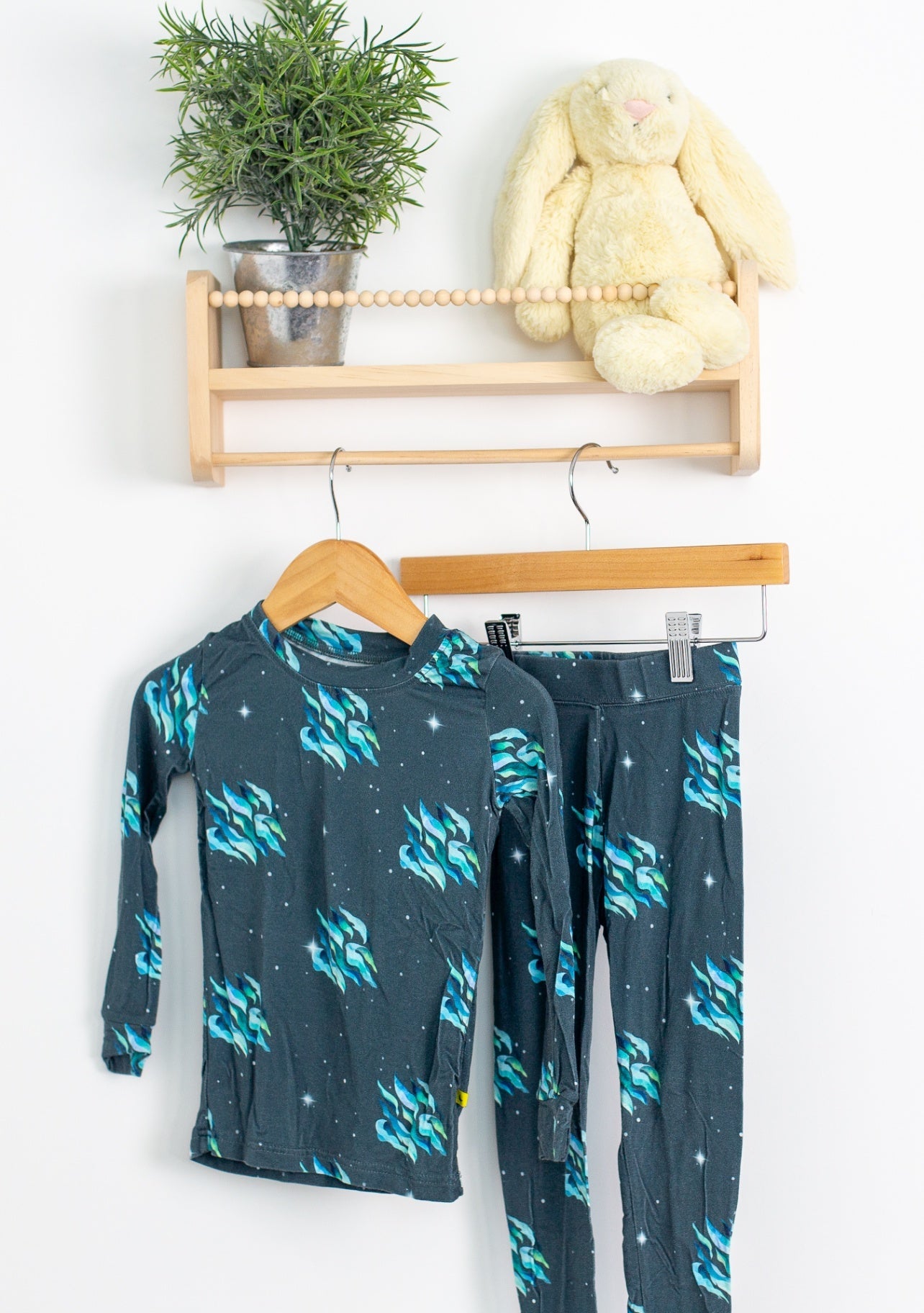 Moon Fruit 2T Dark gray with blue and green patterns
