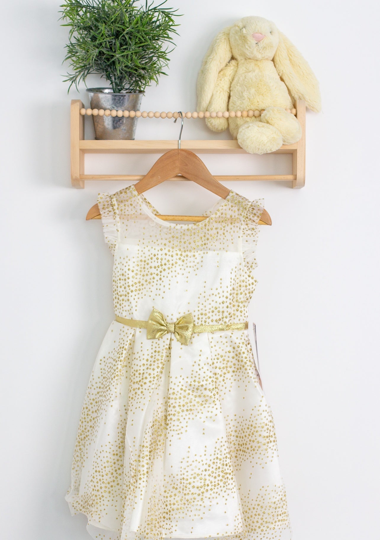 Jona Michelle 4T White with Gold accents NWT