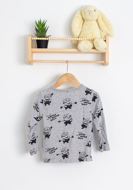 Minions 4T Gray with black print Shirt