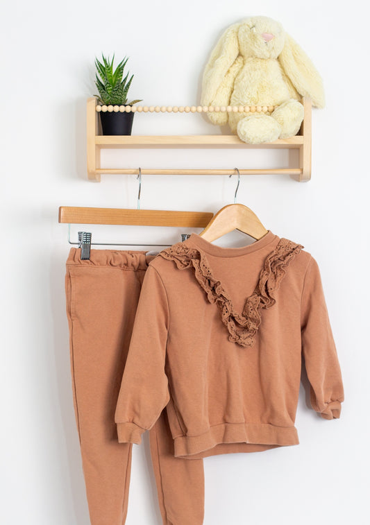 H&M 4T Tan Sweatsuit