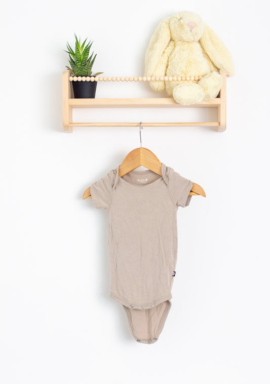 Kyte Baby 3-6M Oat Bodysuit