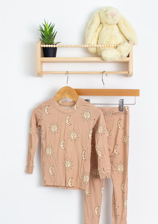 Moon Fruit 2T Beige with Sun and Moon Pattern