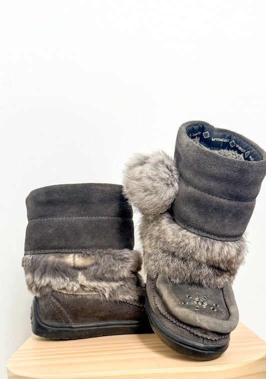 Manitobah Mukluk 10 Gray