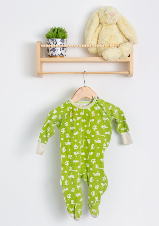 Its My Planet Organic 6M Green with white animal print Onesies (PLAY for staining)