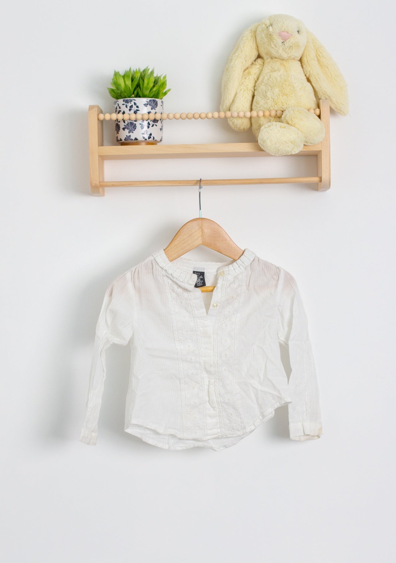 Zara 2 Off-white lace shirt play