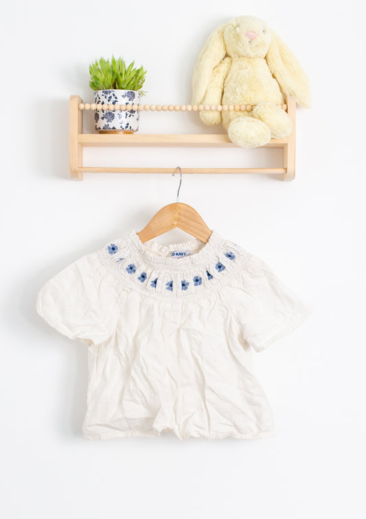Old Navy M Cream/Off-white Top