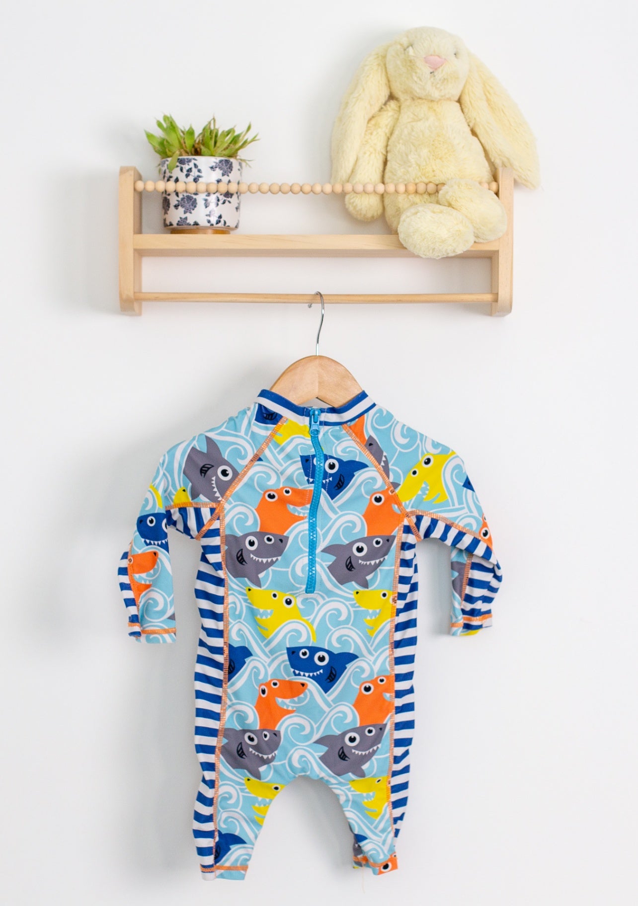 Unknown 2T Multicolor Swim Suit with Hat - Whimsy