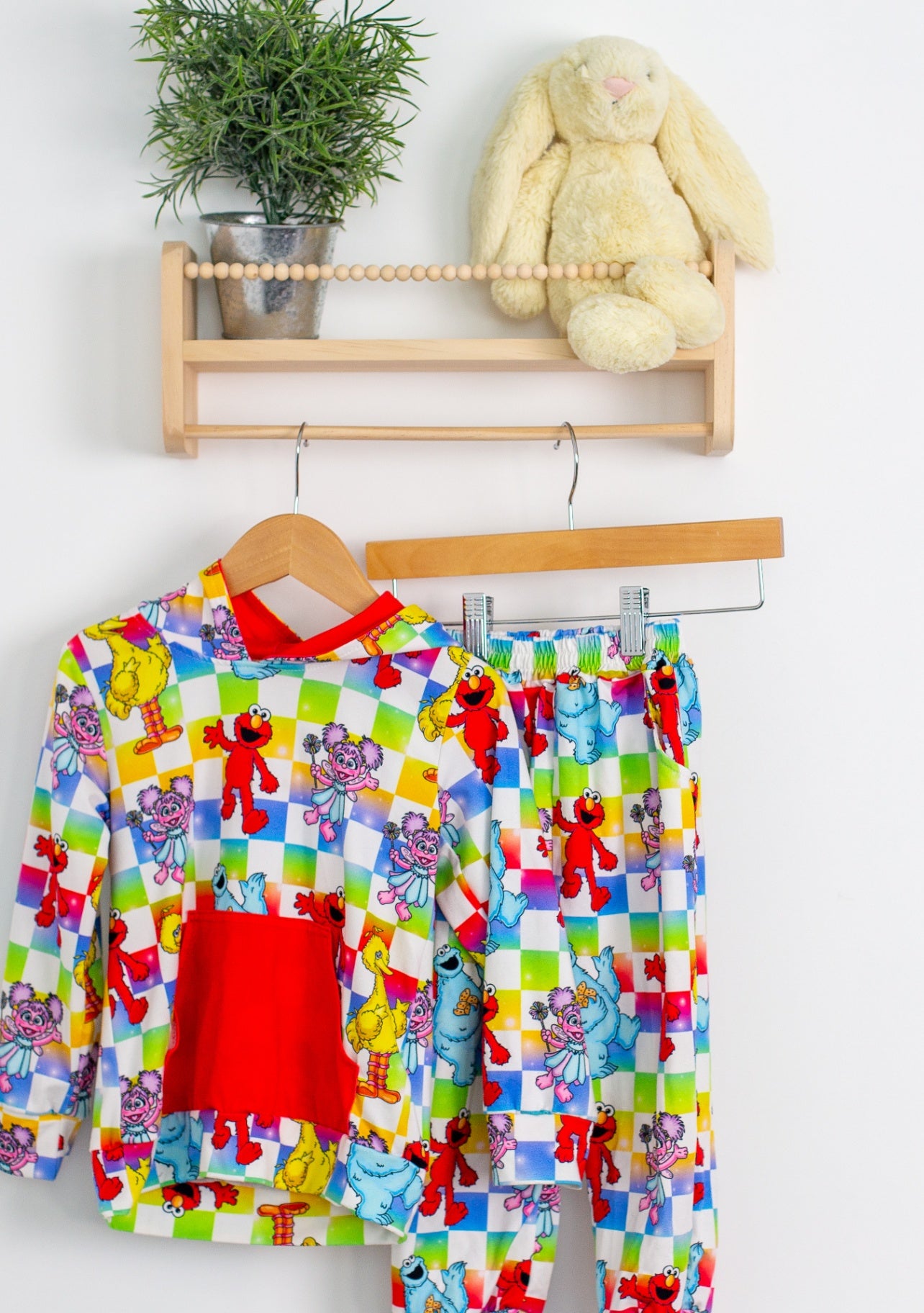 Stat n co 3T Multicolor Elmo Friends Lounge Set