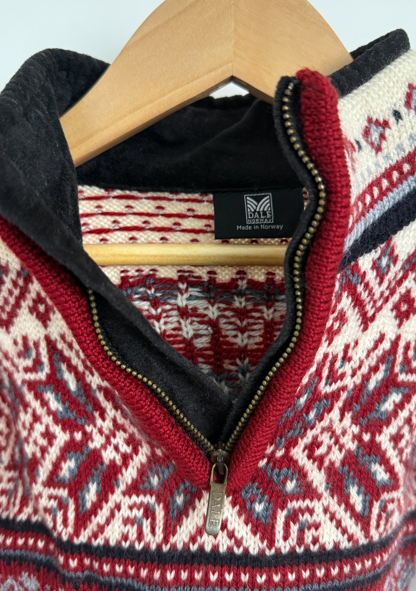 Dale of Norway 2 Red and Cream Wool Sweater